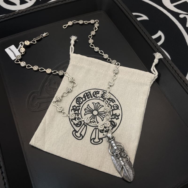 Ch*0me He**ts necklaces